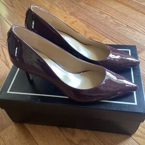 Women’s Size 6.5 Lauren Ralph Lauren Patent Leather Burgundy Pumps Heels Shoes